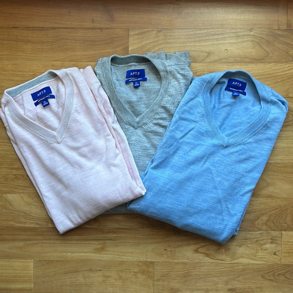 3 - APT. 9 V-Neck Sweaters